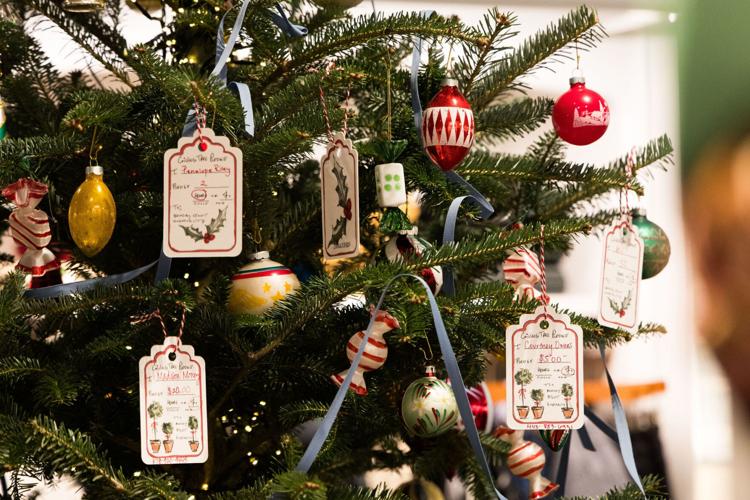 Santa Arrives on Lexington Avenue as J.McLaughlin Hosts a Holiday Fête with Selby Drummond, Will Kahn & Walker Ward in Support of Monday Night Hospitality