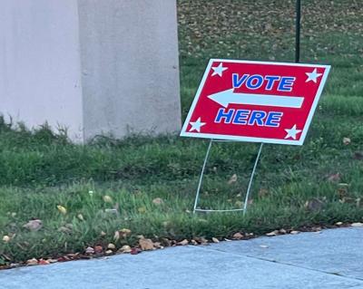 Vote here sign