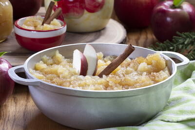 Cinnamon-Kissed-Chunky-Applesauce_Category-CategoryPageDefault_ID-3126538
