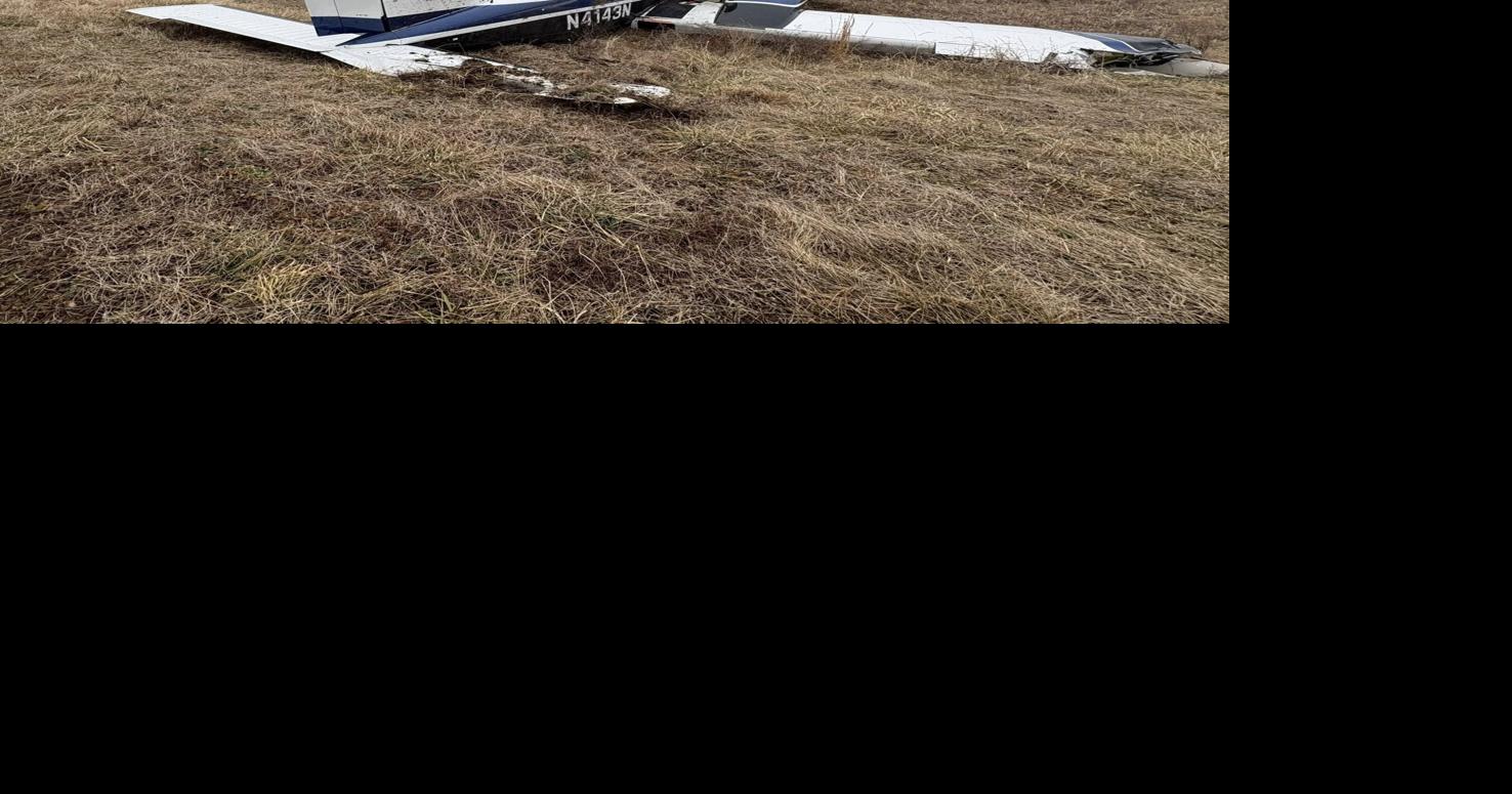 Small plane skids off runway at Delaware Coastal Airport