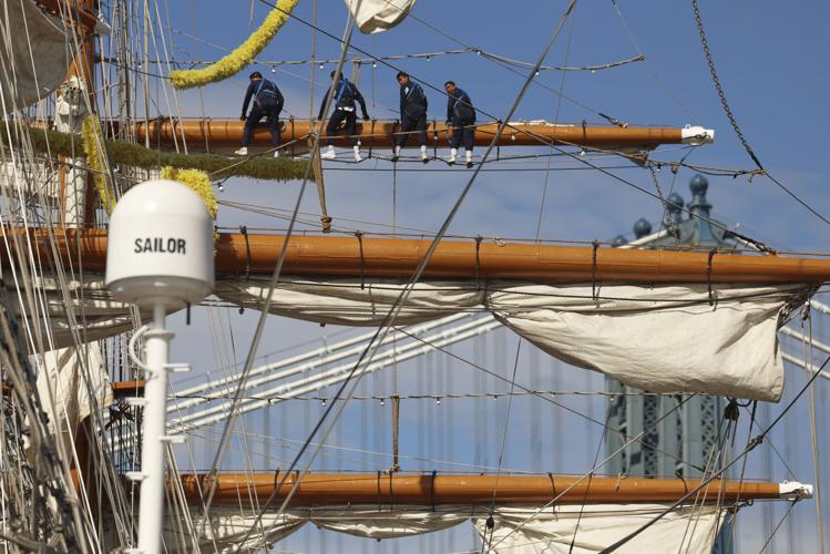 Brooklyn Bridge Collision