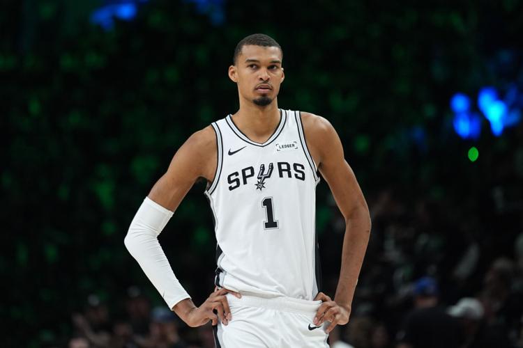Spurs Timberwolves Basketball