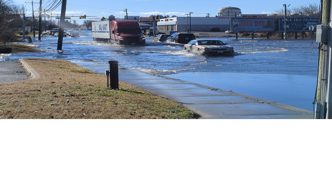 Lingering Flooding Brings Traffic Troubles to Salisbury Latest News(00)