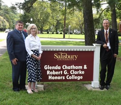 SU Announces Clarke Honors College With $1.5M Endowment