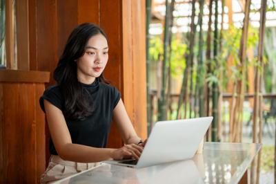 What Does a Real Estate Virtual Assistant Do: Tasks Agencies Delegate in 2026