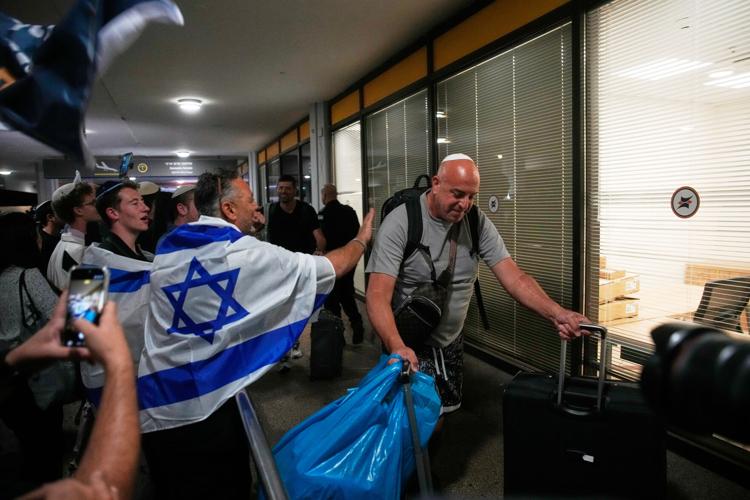 Photos of passengers returning to Tel Aviv after attack aboard FlyDubai flight