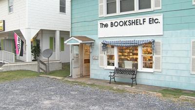Owners to Close Beloved Bookstore in OC