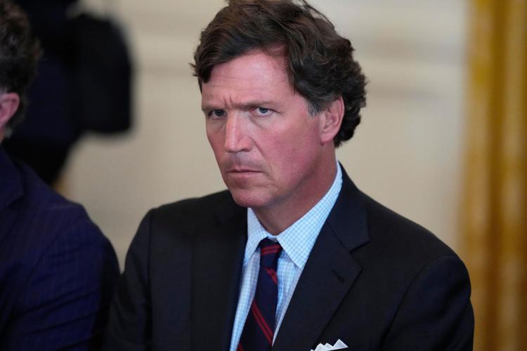 Tucker Carlson Republicans