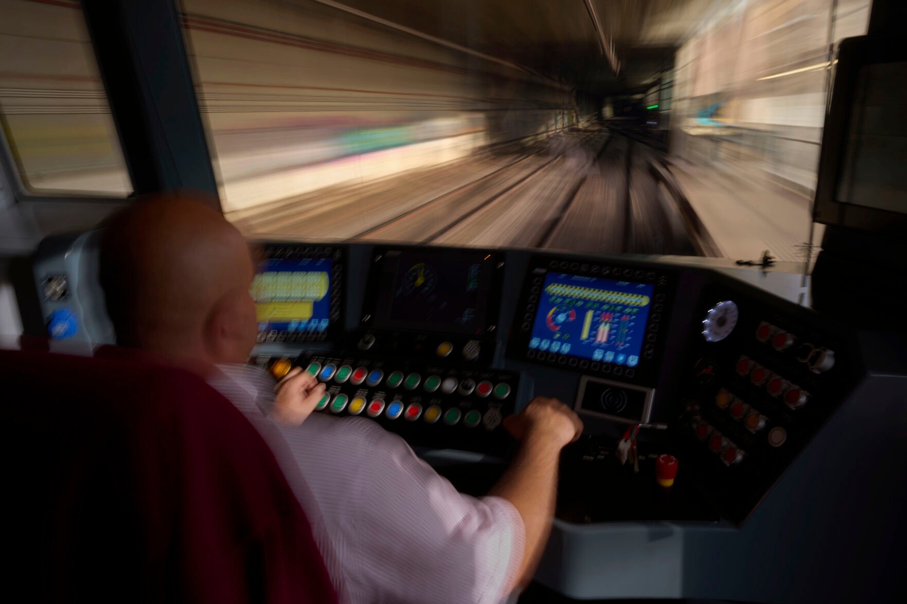 Barcelona Subway Recycles Energy From Braking Into Power To Charge ...