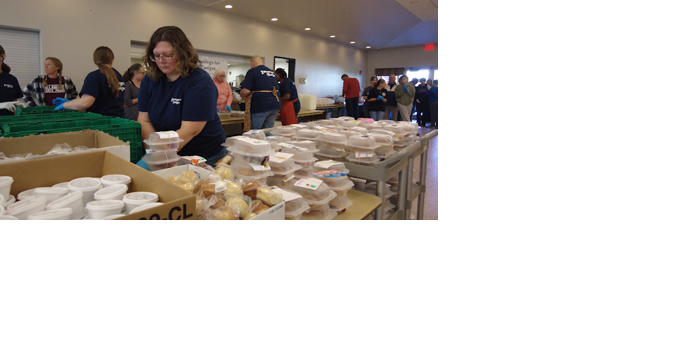 Volunteers Serve Up Blessings for Badges on Thanksgiving Morning - Vimarsana News
