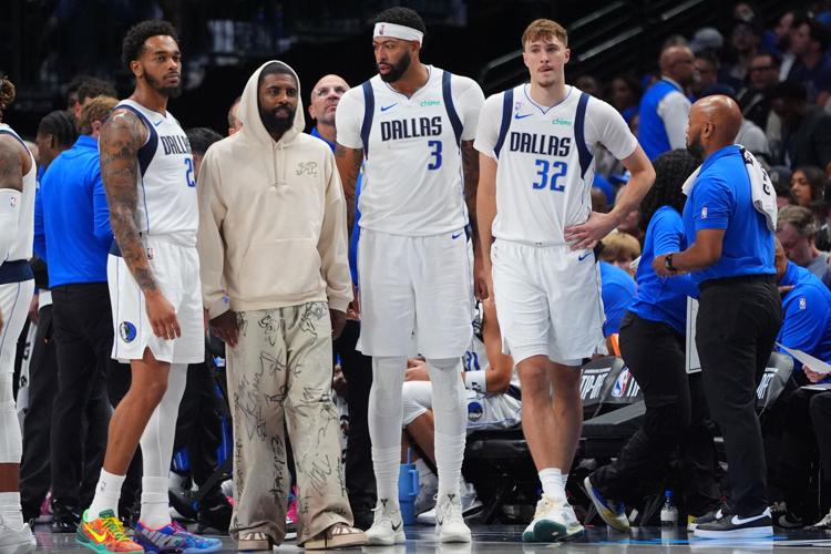 Spurs Mavericks Basketball