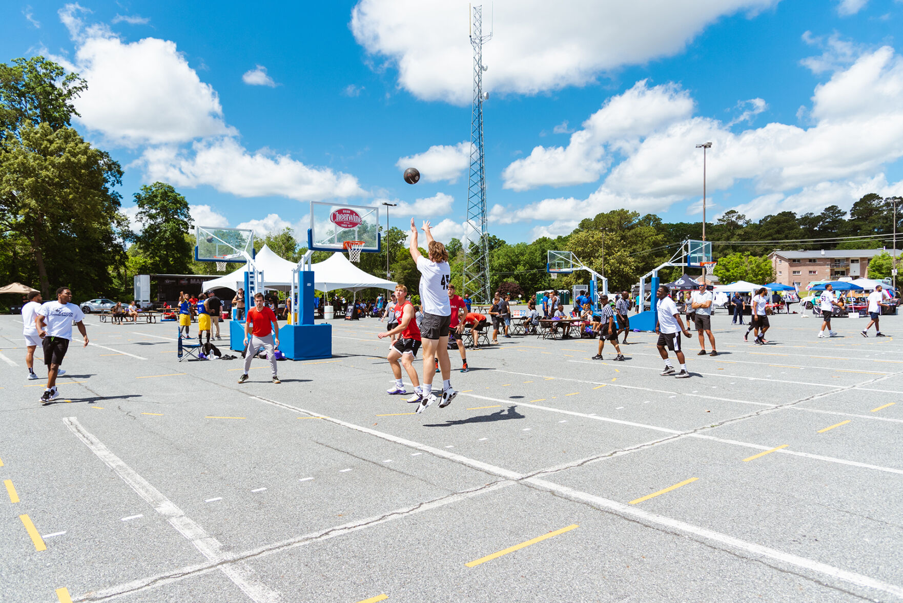 Hoops on the Ave.
