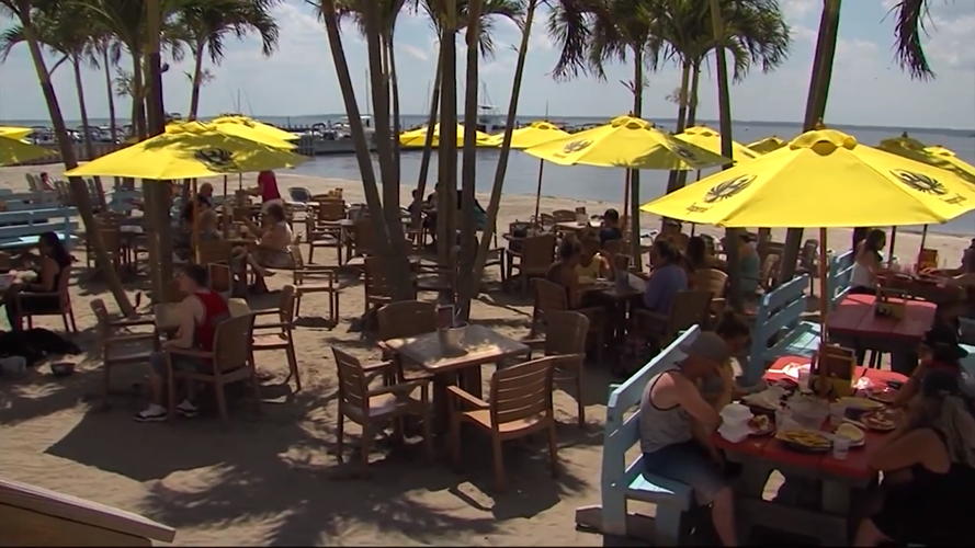 QuePasa_OutdoorSeating