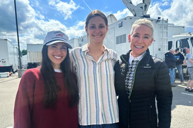 Women Of The Kentucky Derby Racing