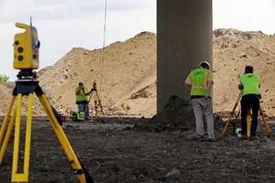 Jacking Process Underway on Northbound Span of the I-495 Bridge