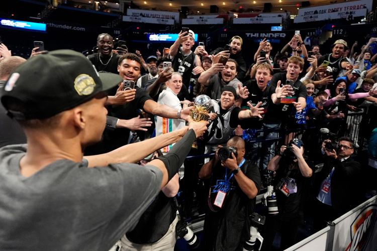 APTOPIX Spurs Thunder Basketball