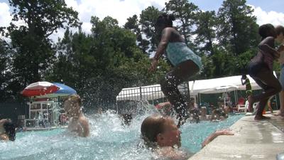 Heat Wave Continues To Sizzle Salisbury