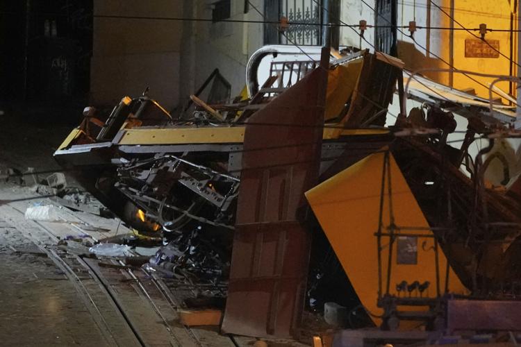 Portugal Streetcar Derailed