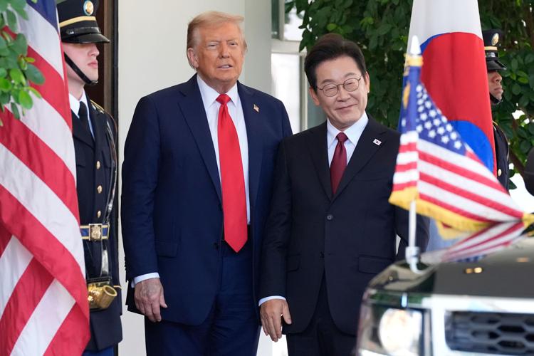 Koreas Tensions Lee