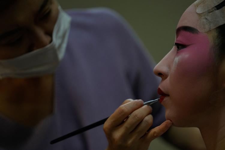 China Peking Opera-Training for Success