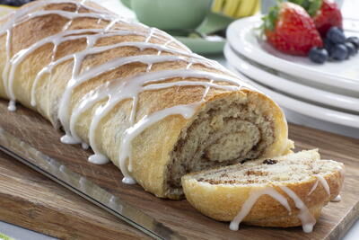 Cinnamon-Raisin-Swirl-Bread_ArticleImage-CategoryPage_ID-3078341