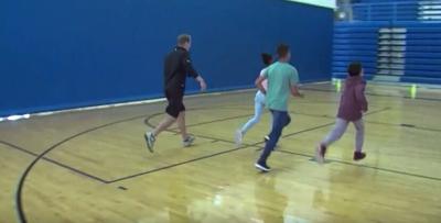 sean-challenges-a-few-middle-school-students-to-a-pacer-test-youtube