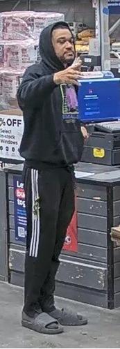 Seaford Police Searching for Lowes Shoplifting Suspects