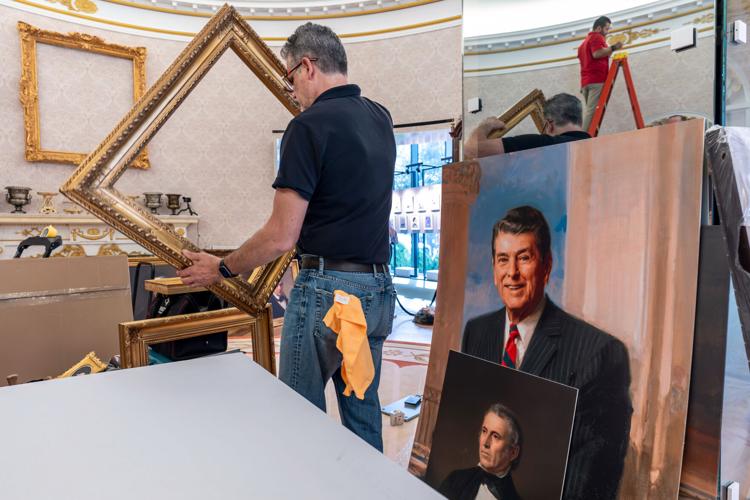 Trump Oval Office Replica