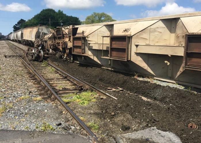 Updated: Train Cars Carrying Soybeans Derail in Seaford