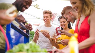 5 hosting hacks to make summer entertaining effortless