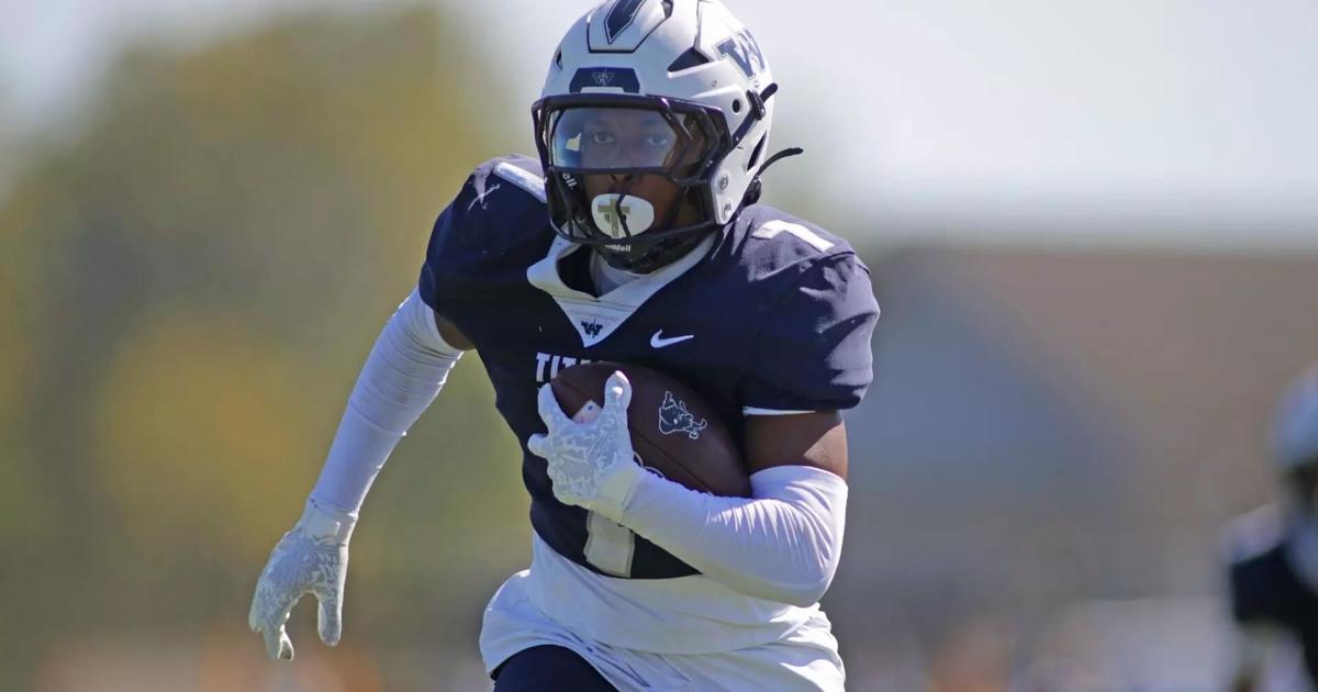 Nathan Rudeen VIDEO! Titans roll in 52-0 shutout over Bison | Titantown Sports ...