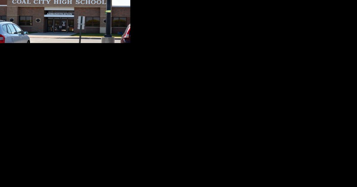 Coal City School Board Approves Agreement With Teacher Union - Vimarsana News