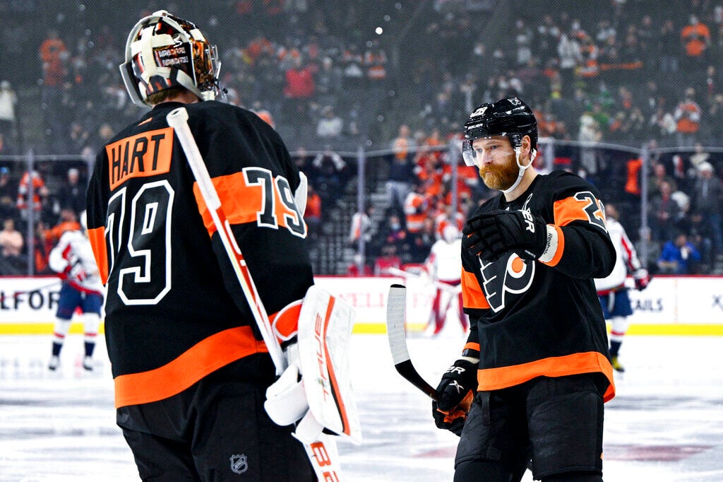 Hart, Flyers Hold Off Capitals