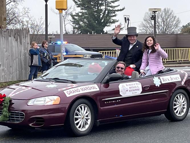 Photo Gallery Claymont Christmas Parade 2023 The Latest from WDEL