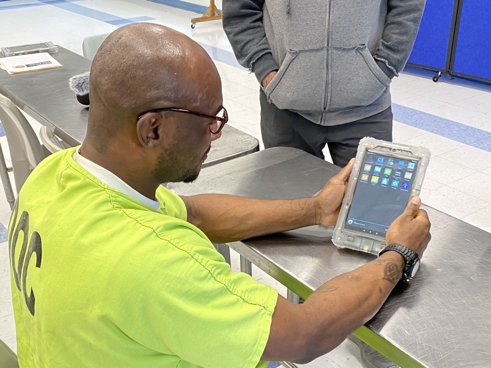 Delaware prison inmates getting tablets