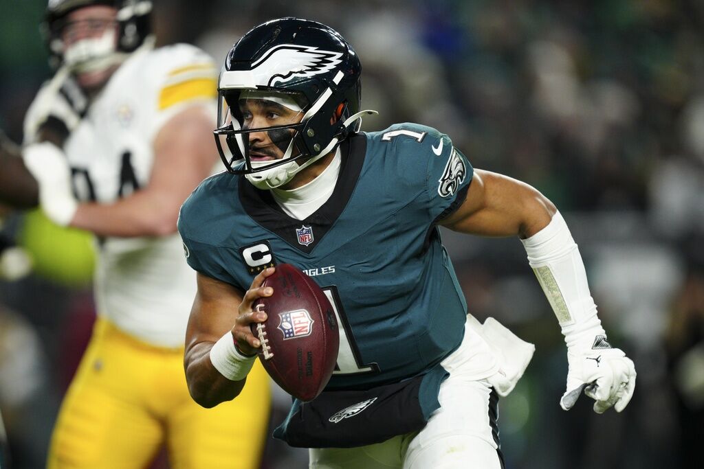Eagles expect Hurts to practice for the first time since he suffered a concussion