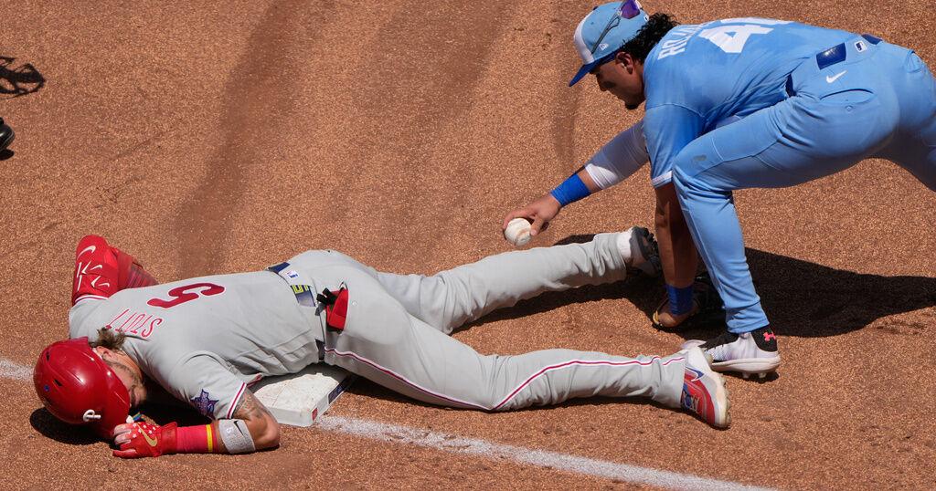 Perez drives in 2 as the Royals beat the Phillies 5-2
