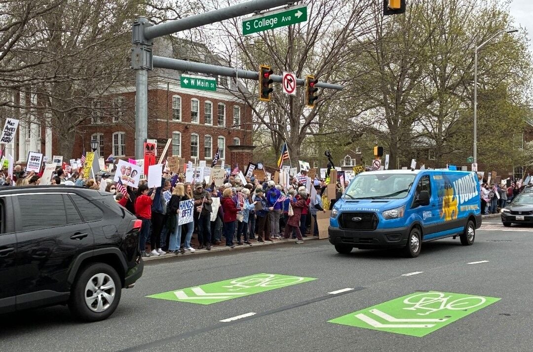 Thousands say ‘Hands Off’ to Pres. Trump