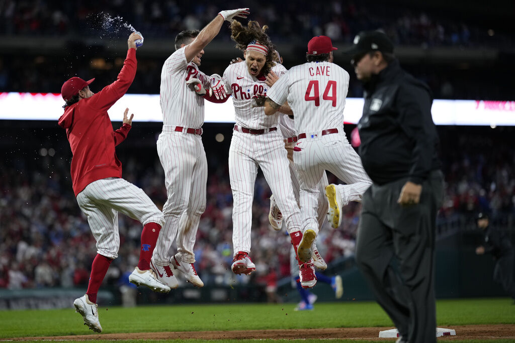 Phillies fans excited for Red October after Game 1 win vs. Marlins