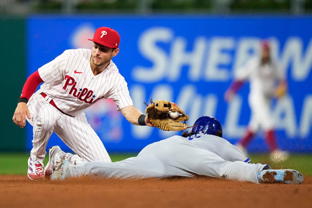 Phillies' Aaron Nola strikes out 10 straight Mets batters, ties MLB record  