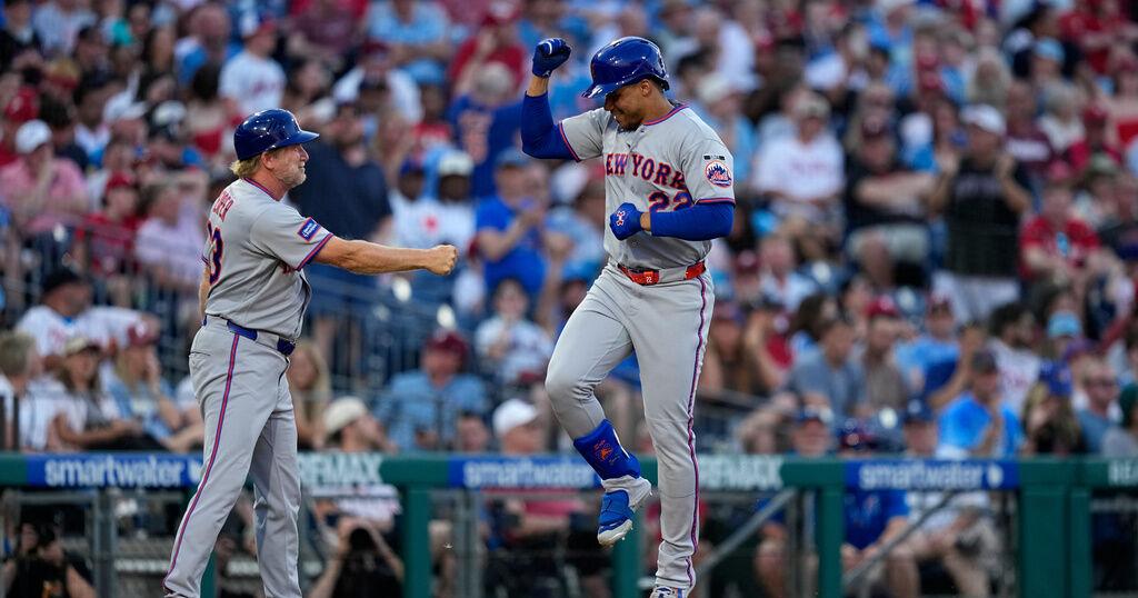 Soto homers twice to lead Mets over Phillies