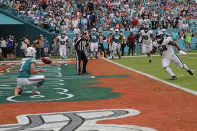 Eagles Dolphins Football