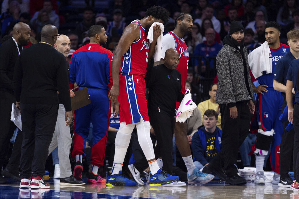 76ers’ Joel Embiid fractures sinus in 1st half, Pacers go on to beat 76ers 121-107