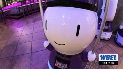 Video Technology Takeover Robots Serving Food At New Newark Area