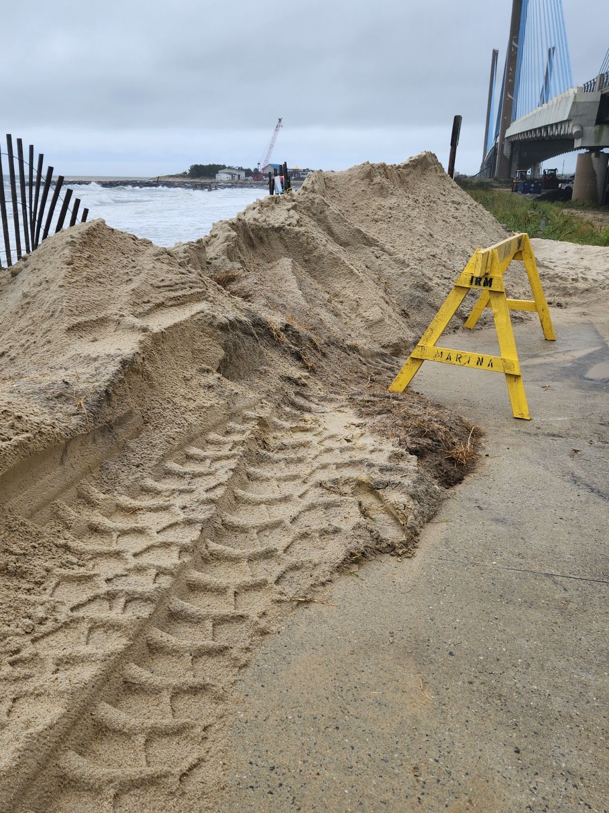 Emergency dredge project continues at eroded downstate beach