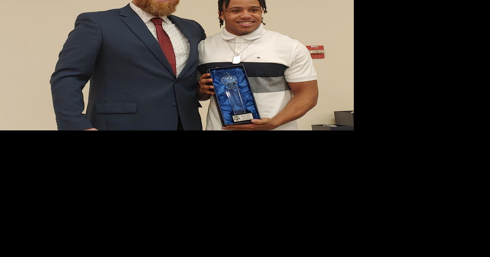Smyrna’s Yamir Knight named 2022 Delaware Gatorade Football Player of the Year