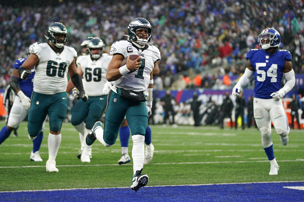 Eagles clinch the NFC East after 22-16 win over the Giants in Week 18