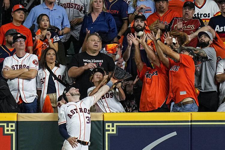 Phillies down Astros for 1st playoff berth since 2011