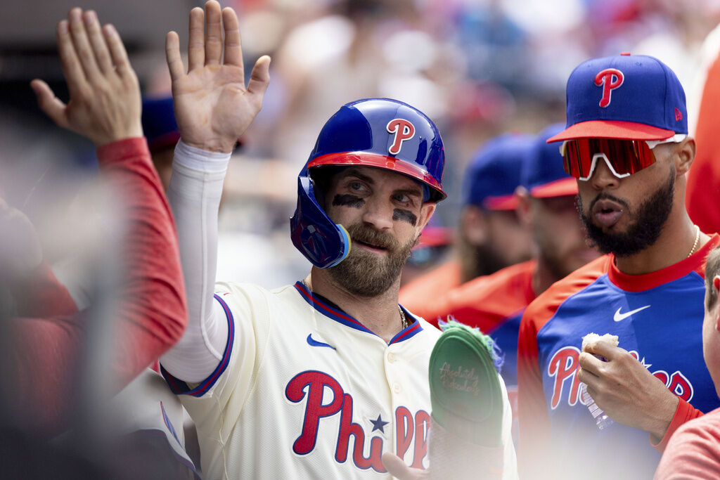 Phillies place Bryce Harper on injured list with wrist inflammation, no timetable for return