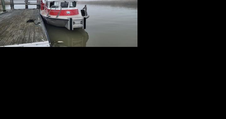 Boater rescued from the Delaware River - Vimarsana News